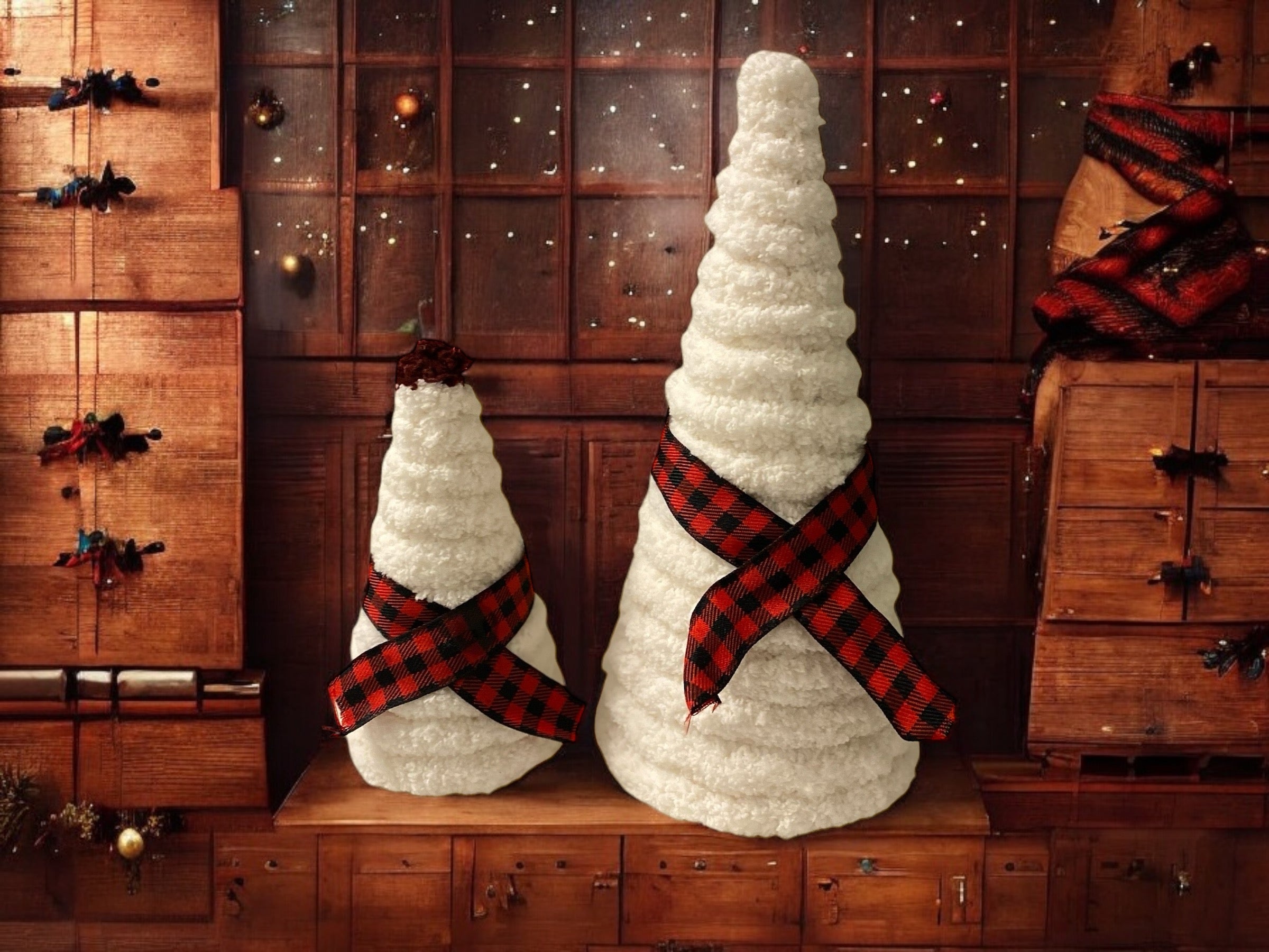 Christmas Decoration Yarn Cone Tree Decor Paper Mache Cone set