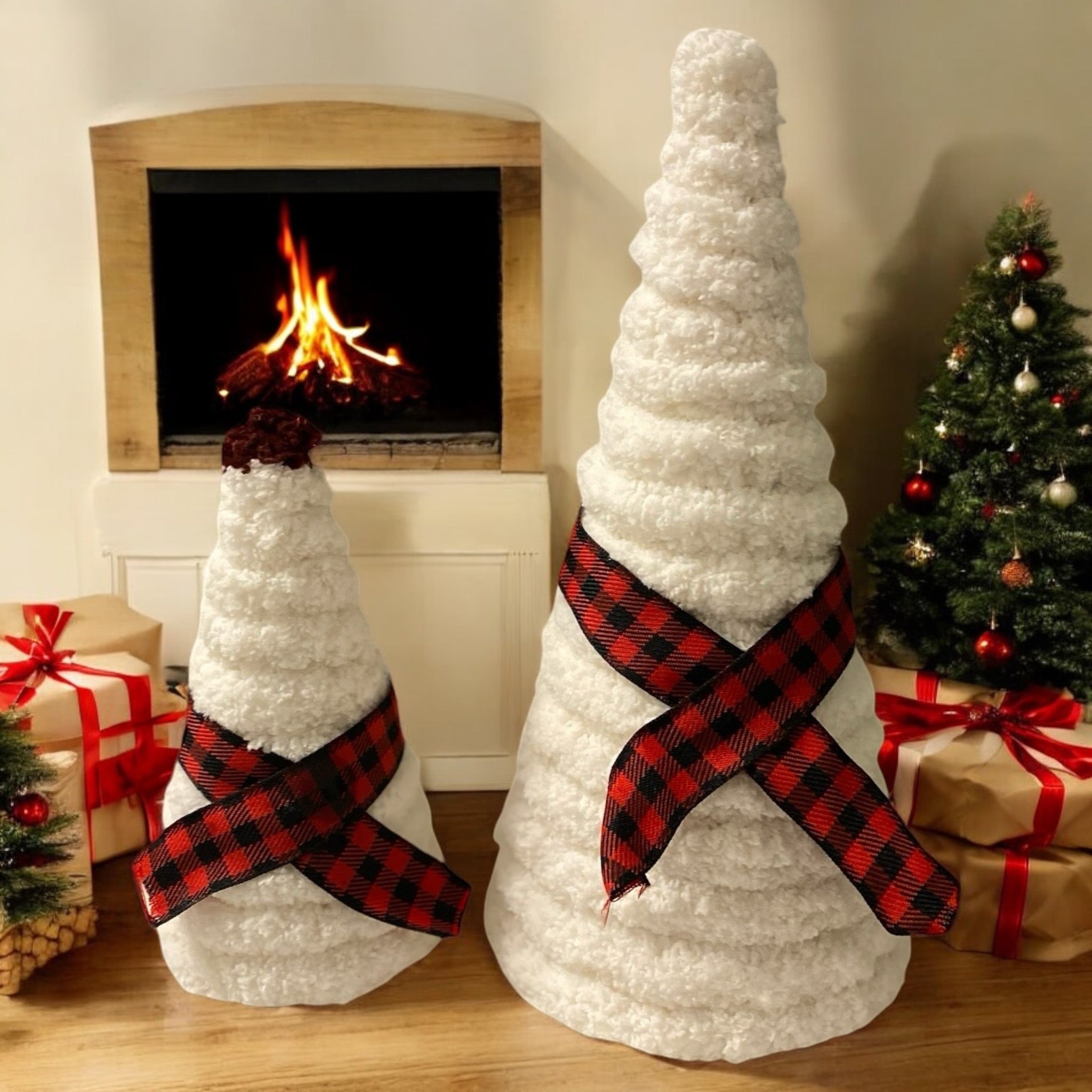 Christmas Decoration Yarn Cone Tree Decor Paper Mache Cone set